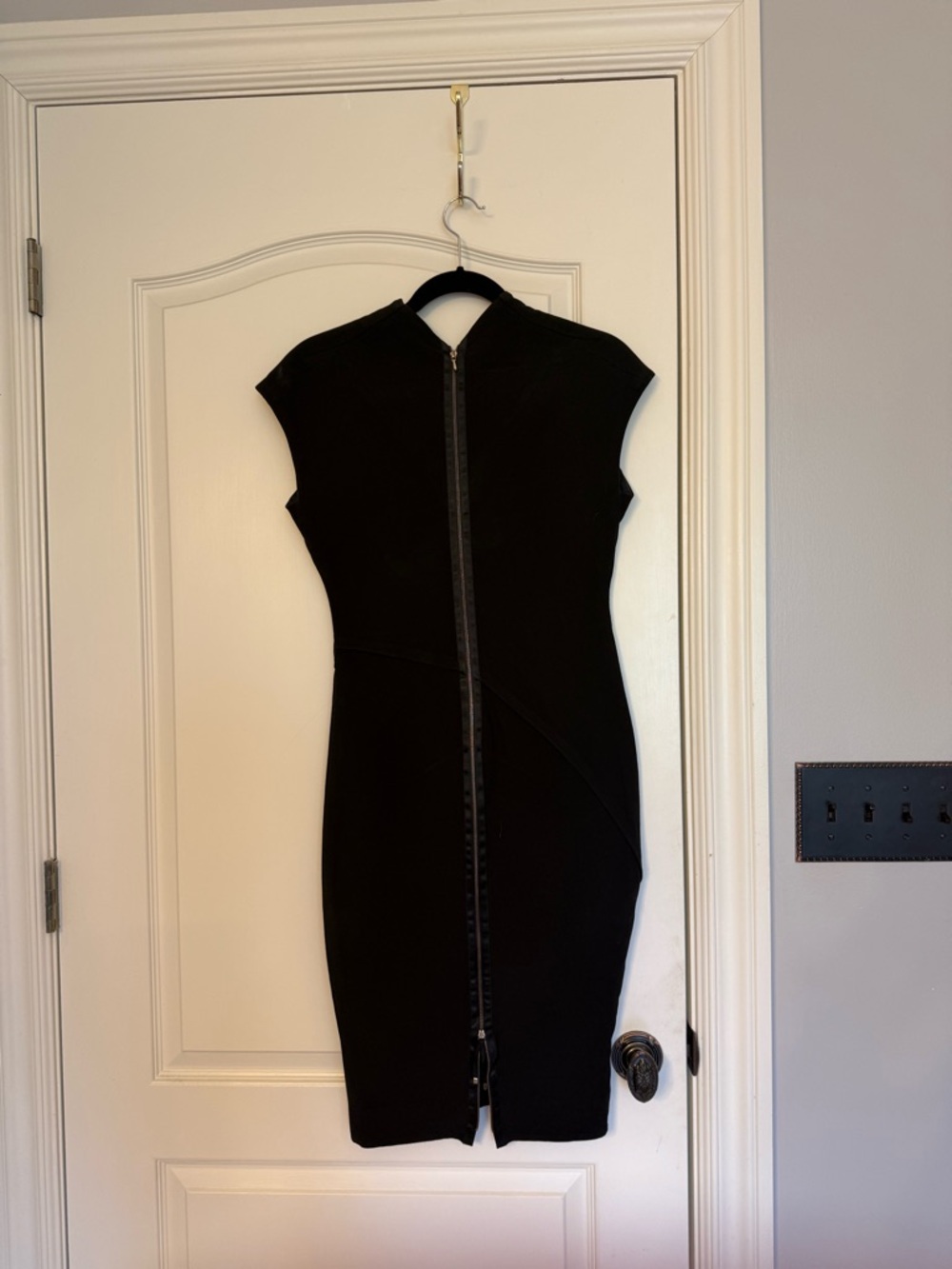 Victoria Beckham
Silk & Wool Panelled Dress - Picture 6 of 9